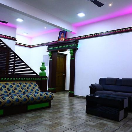 Sri Lakshmi Gardens Hotel Thekkady Exterior foto