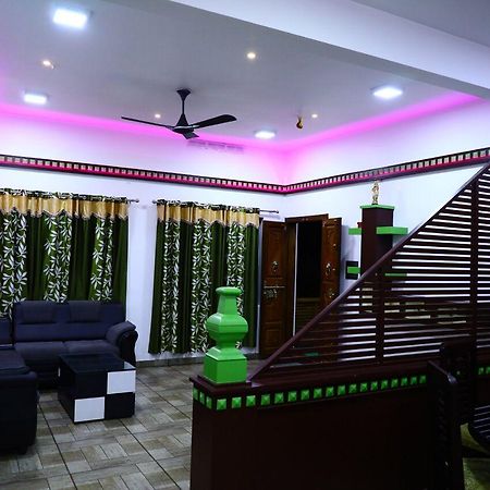 Sri Lakshmi Gardens Hotel Thekkady Exterior foto