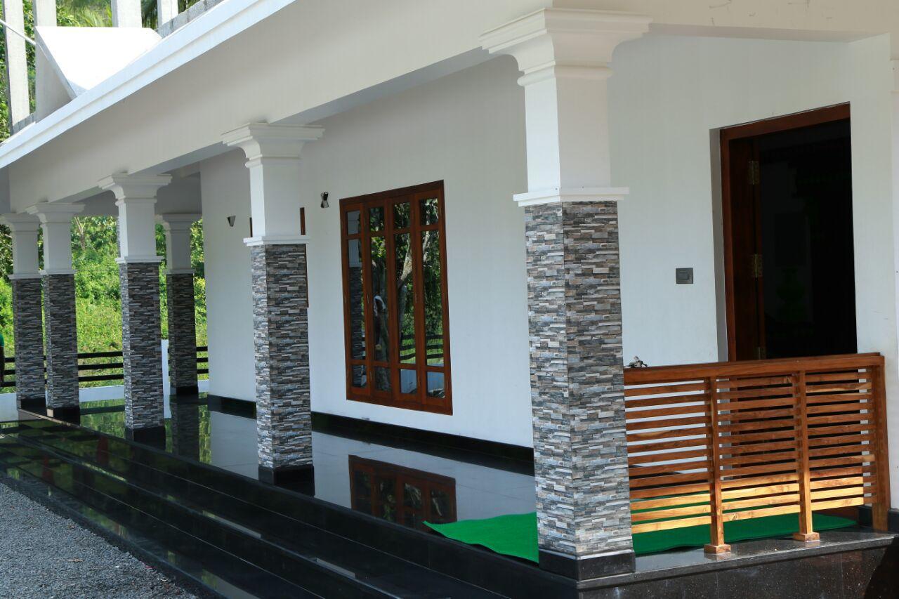 Sri Lakshmi Gardens Hotel Thekkady Exterior foto